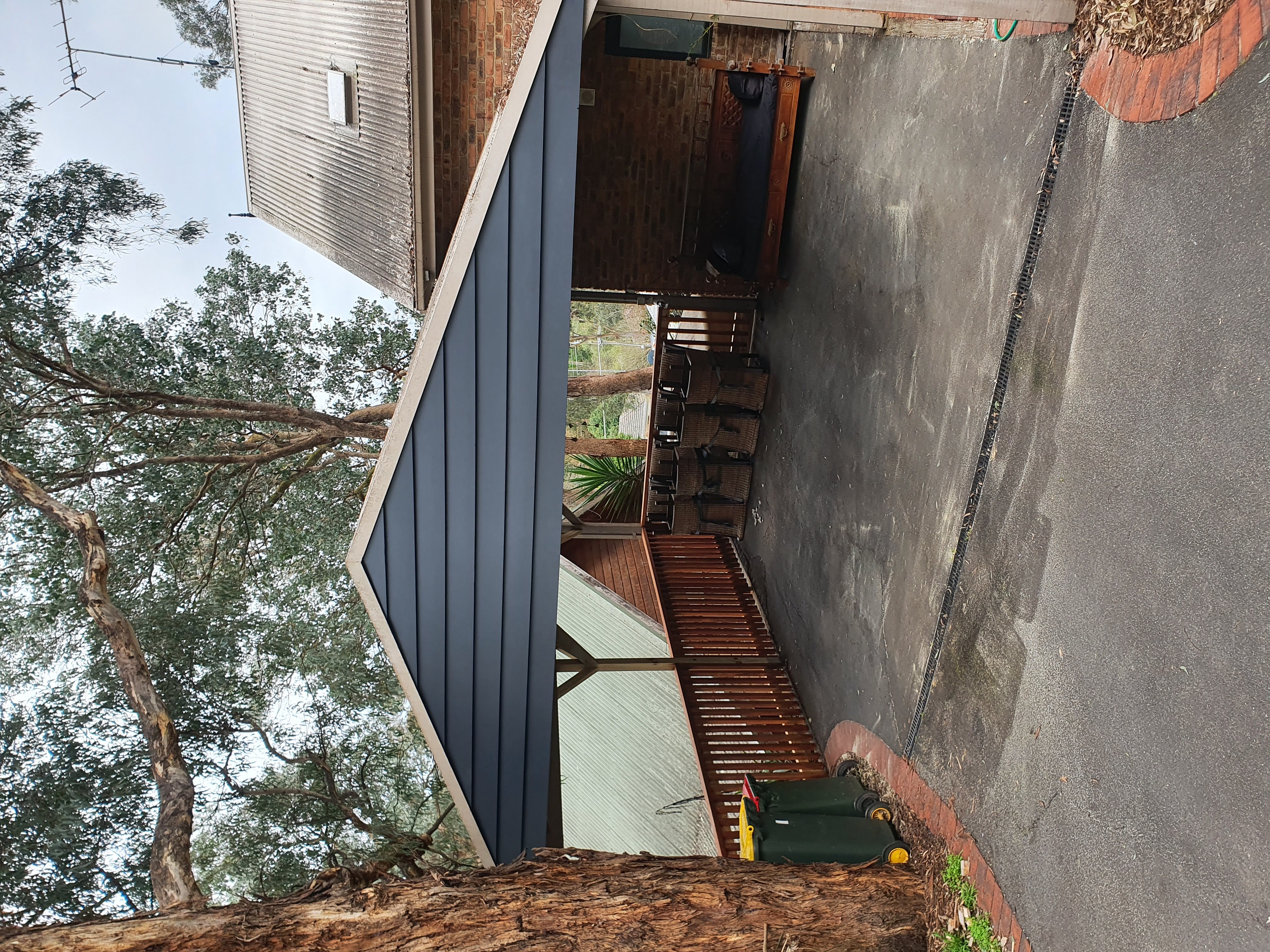 Weatherboard replacement and repainting maintenance work in Melbourne’s northern suburbs